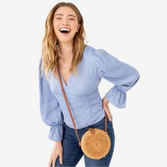 Summer Rose Circular Rattan Crossbody Purse
Great Condition - Picture 1 of 10